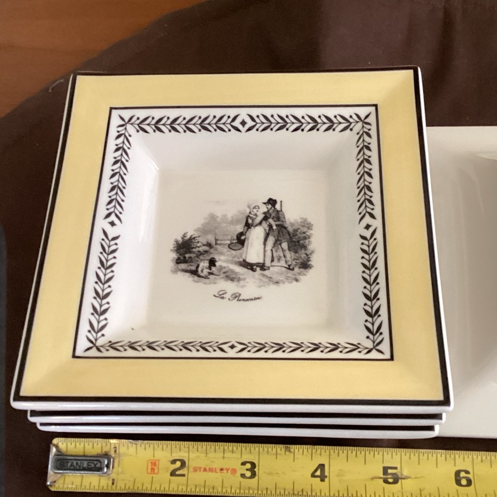 Villeroy & Boch Yellow and Black Square Plates
